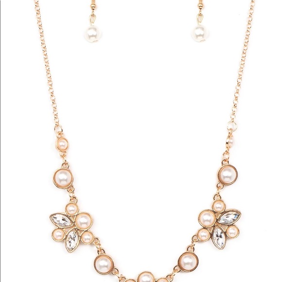 Paparazzi Royally Ever After Gold Necklace - Picture 3 of 6